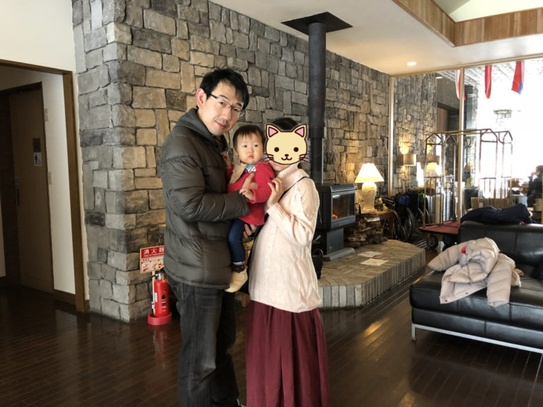 白馬ではしゃぐねねちゃん